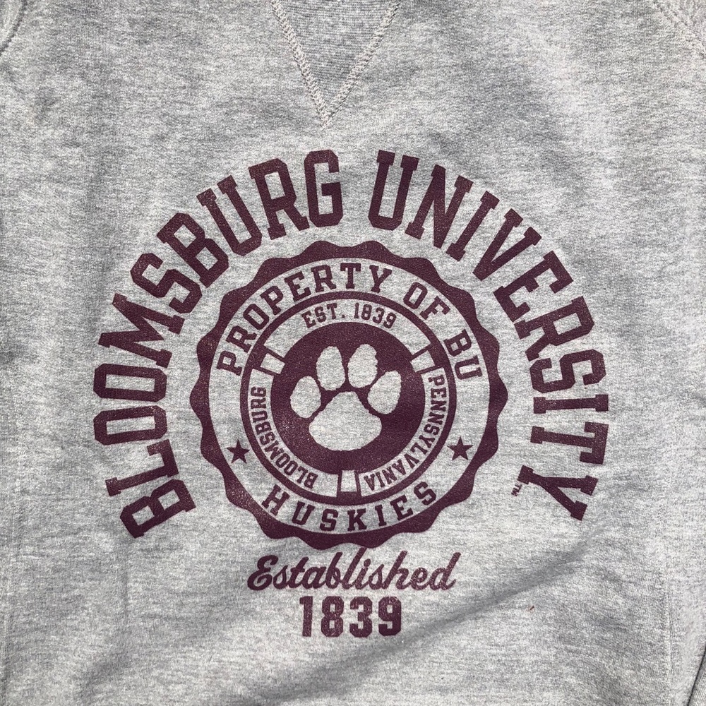 bloomsburg univ. crewneck sweatshirt size M